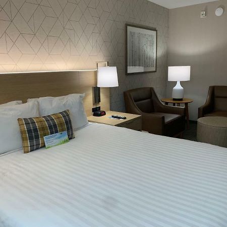 Days Inn & Suites By Wyndham Duluth By The Mall Экстерьер фото