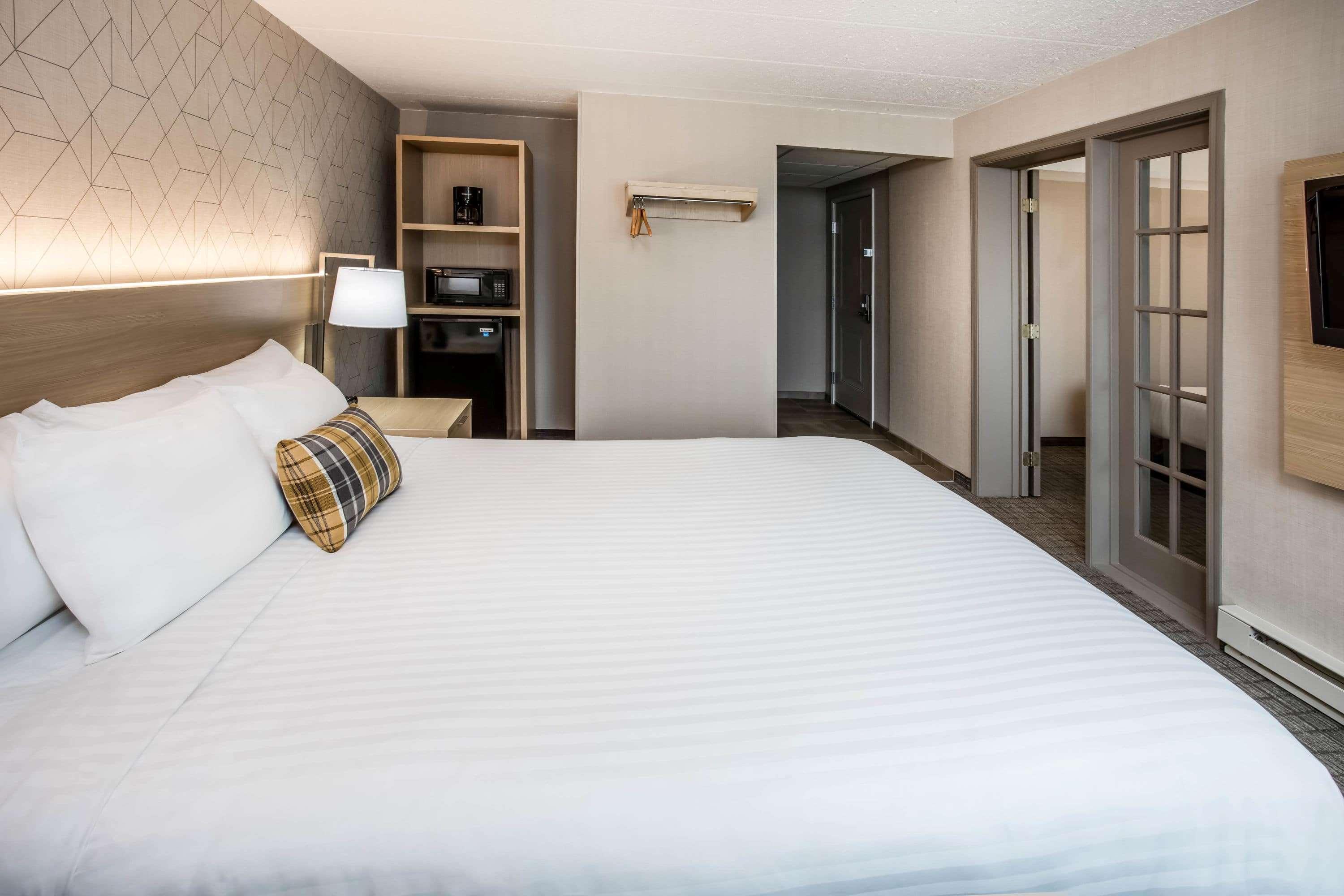 Days Inn & Suites By Wyndham Duluth By The Mall Экстерьер фото