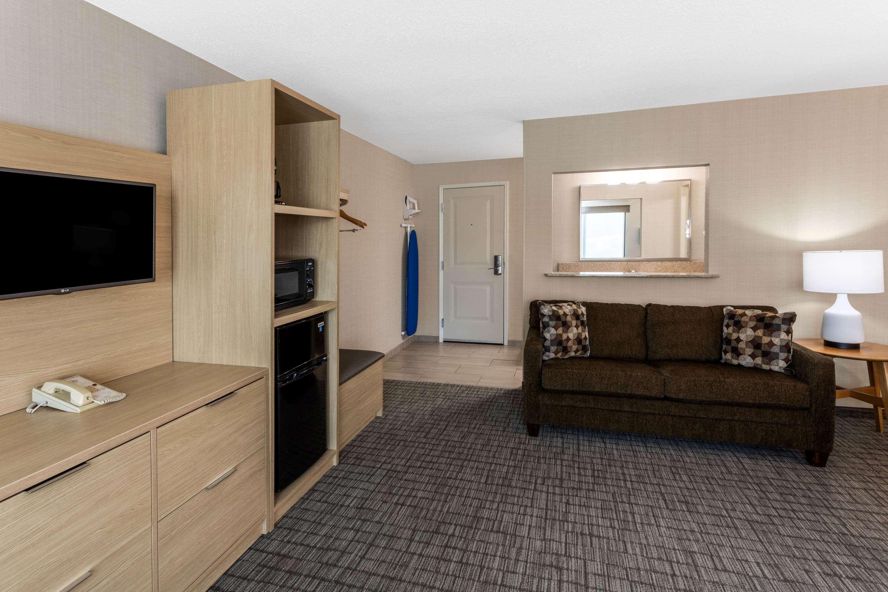 Days Inn & Suites By Wyndham Duluth By The Mall Экстерьер фото