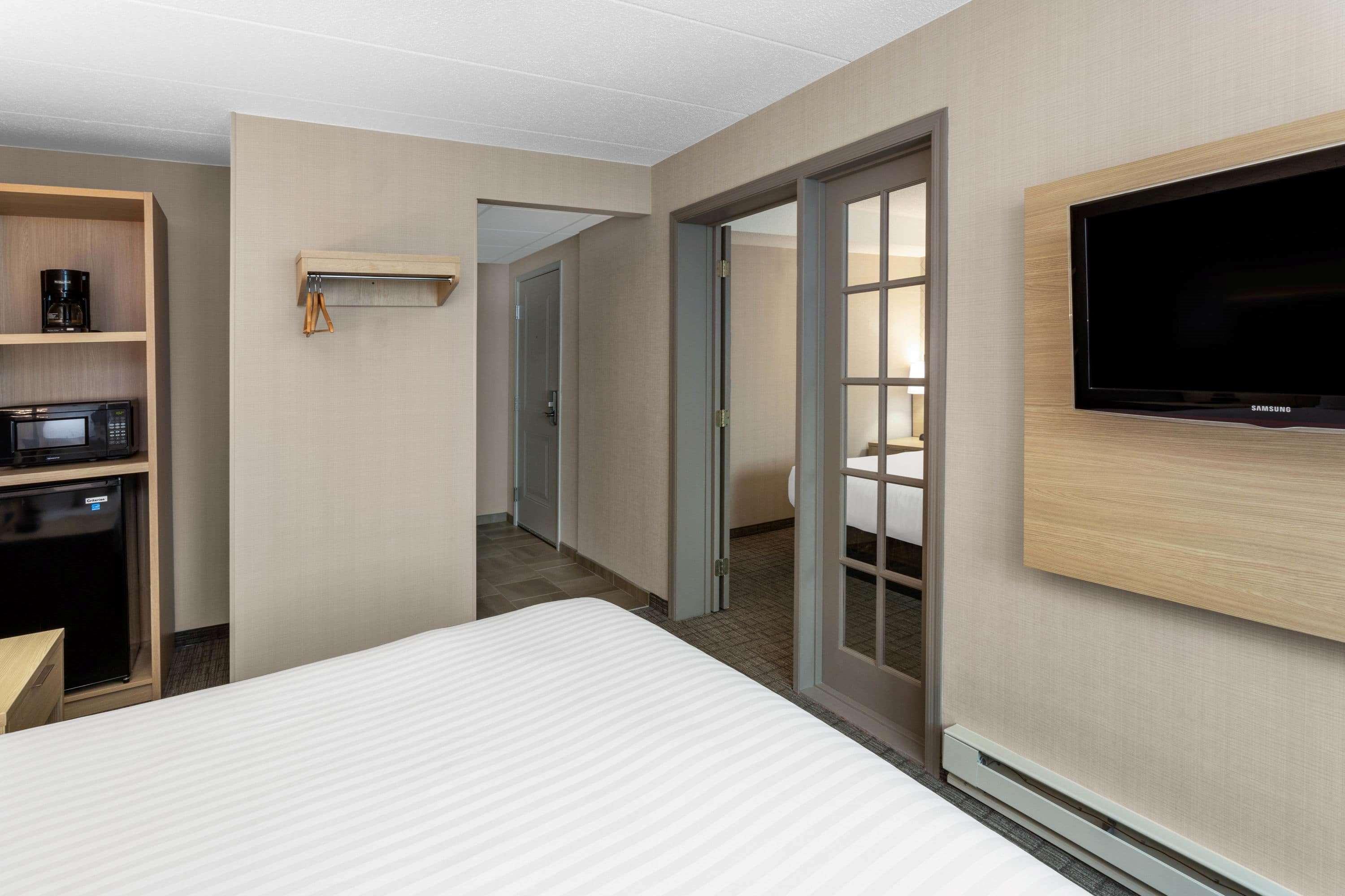 Days Inn & Suites By Wyndham Duluth By The Mall Экстерьер фото