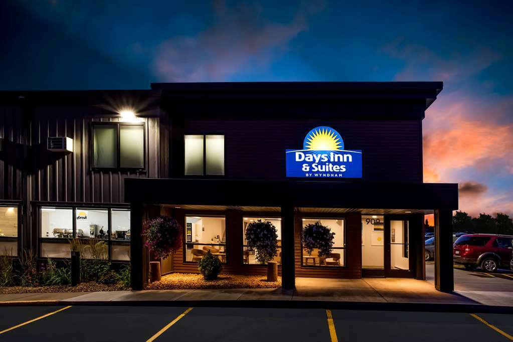 Days Inn & Suites By Wyndham Duluth By The Mall Экстерьер фото